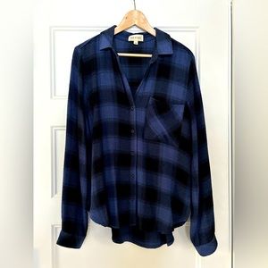 Like new blue and black Cloth & Stone button down, soft and buttery.